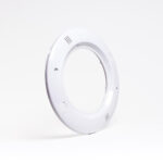 Frontcover. White Welldana poollampe.